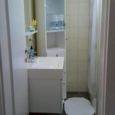 Mit Ueberdachter Terrasse Und Meerblick Dom wakacyjny Pakoštane